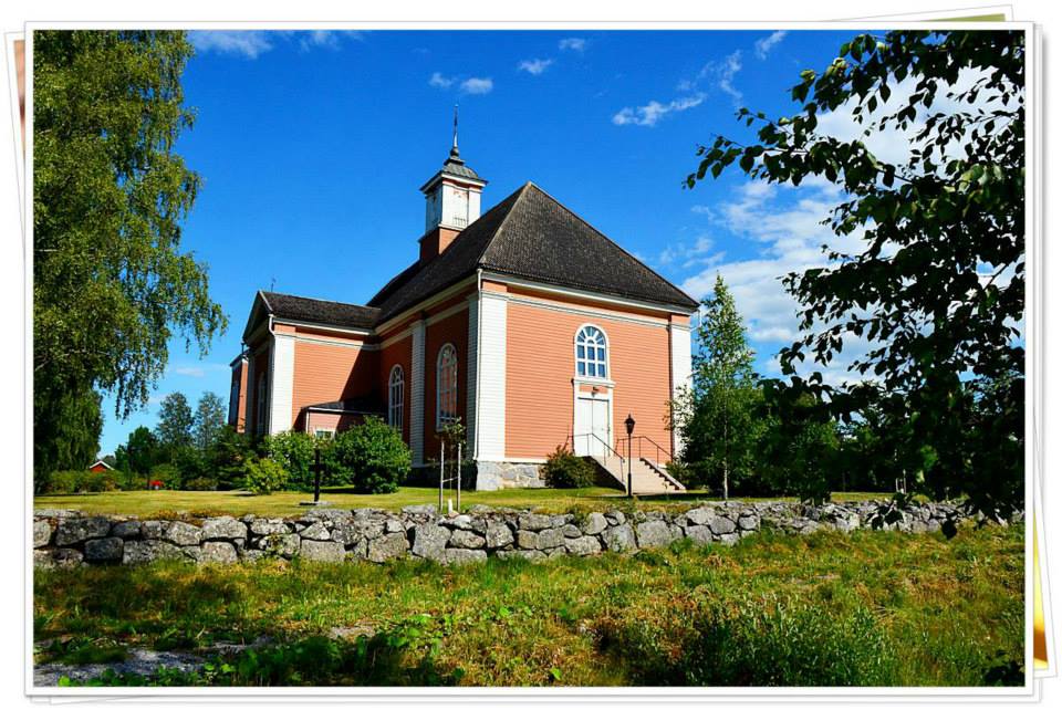 Kyrkan i sommarskrud