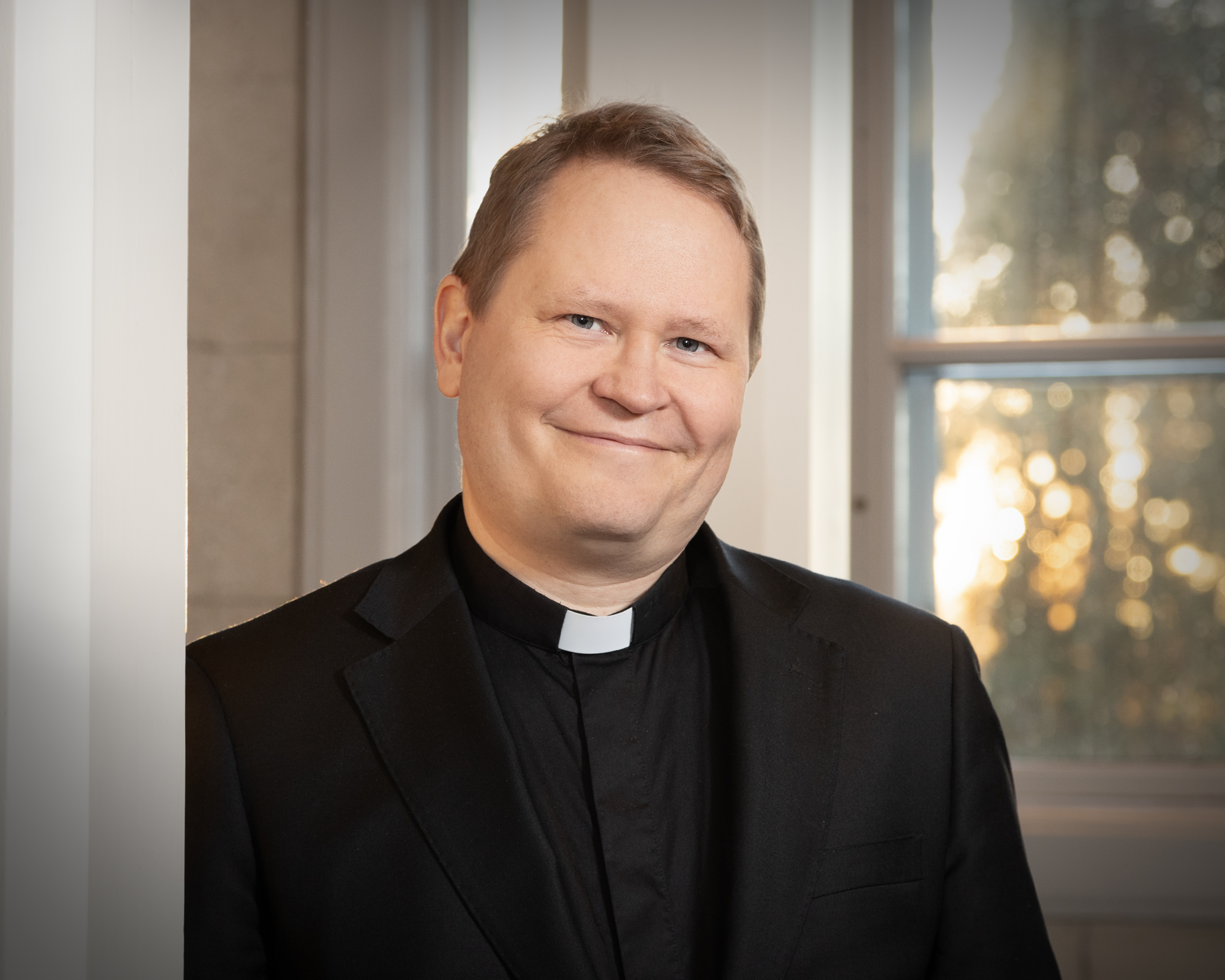 Kyrkoherden är ordförande i Solfs församlings församlingsråd.